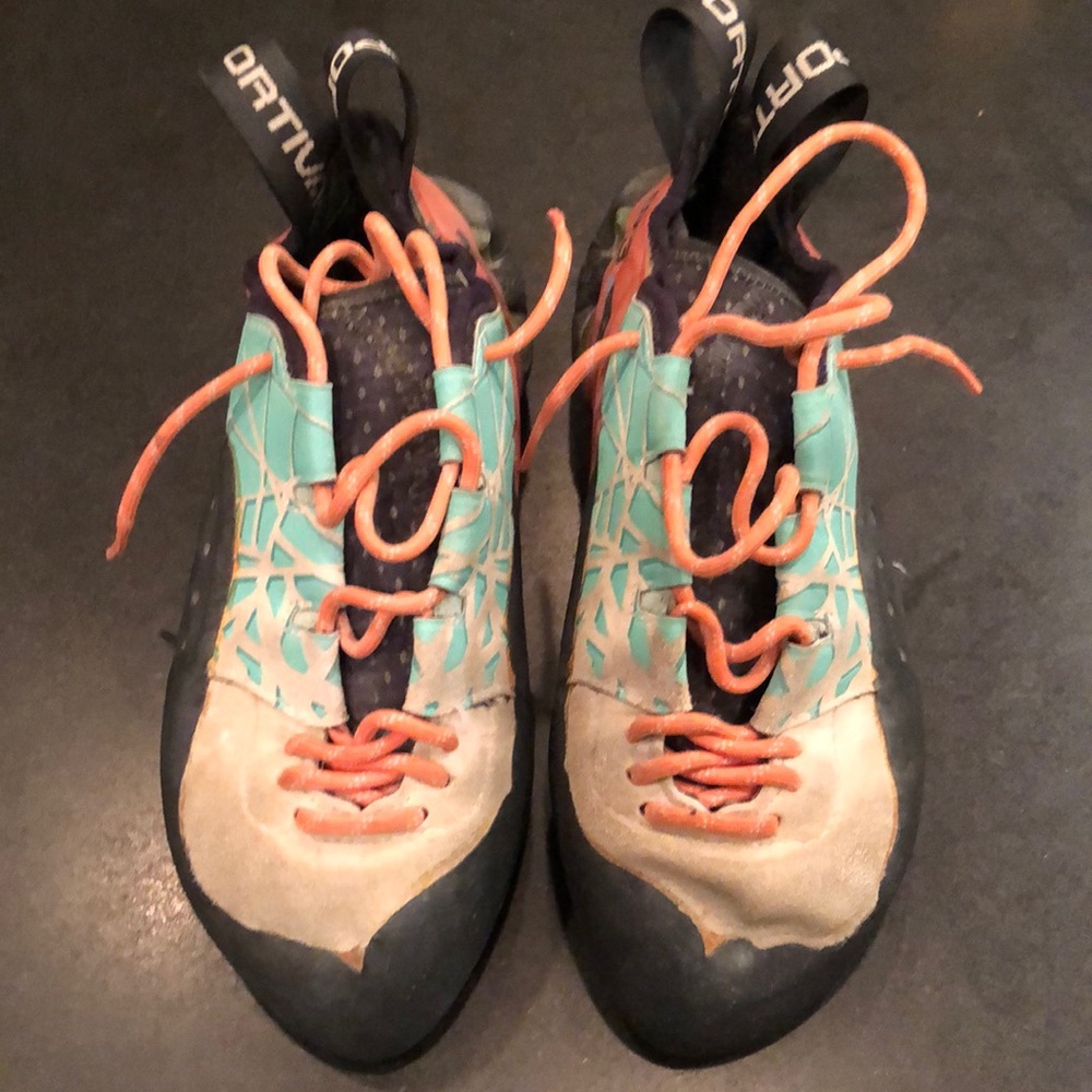 VGUC LaSportiva Kataki Lace Up Climbing Shoes, WMNs 38.5 EU/7.5 US